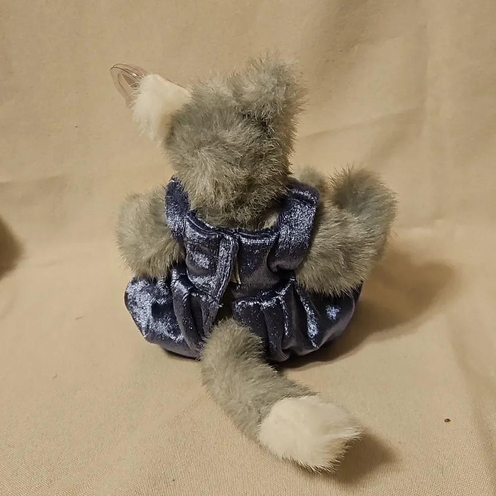 Attic treasure beanie baby, with tag 3rd edition. Whiskers